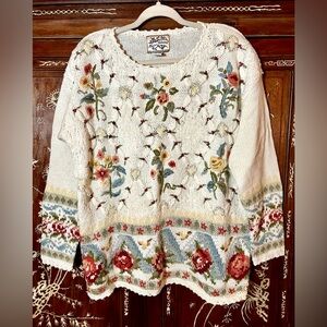 Floral Embroidered Sweater - Cream